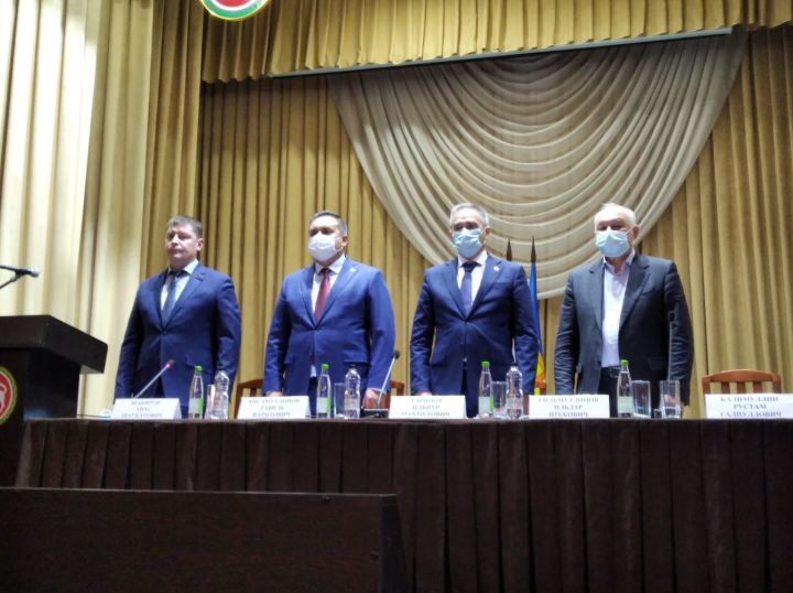 Равиль Хисамутдинов теперь является руководителем исполнительного комитета Высокогорского района
