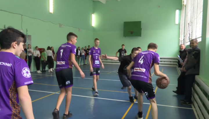 Ученики школ Высокогорского района сразились в баскетбольном турнире