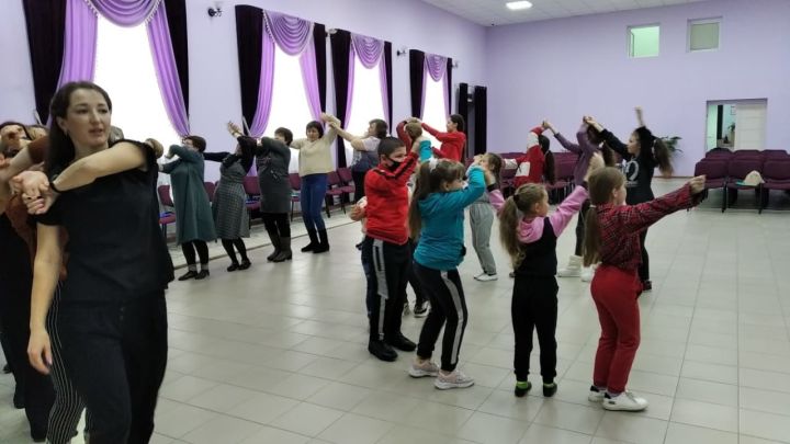 На базе Чернышевского ДК прошел мастер-класс по хореографии