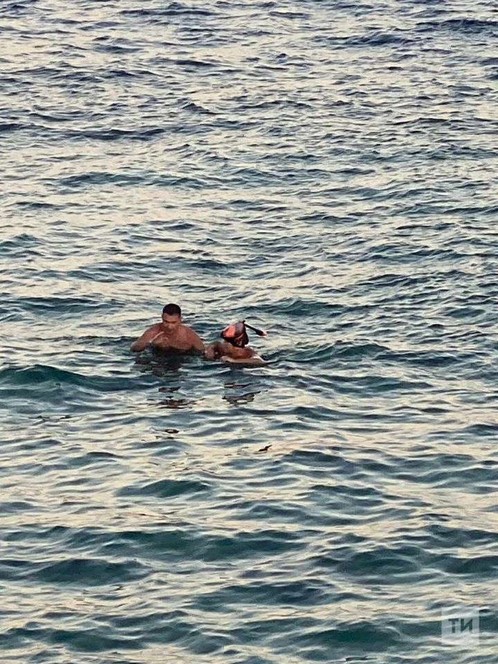 В Египте бизнесмен из Челнов спас туристку, которую уносило в море