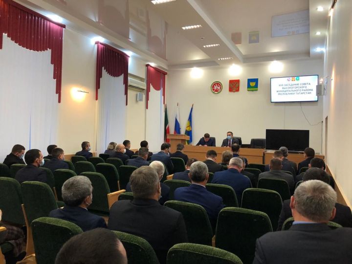 В Исполкоме Высокогорского района депутаты приняли решение о бюджете района