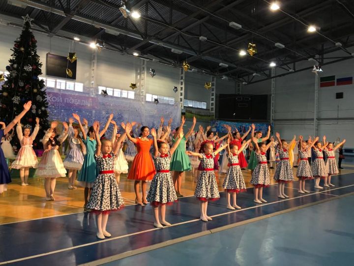 В спортивном комплексе «Биектау» торжественно открыли Ёлку главы для одарённых детей Высокогорского района