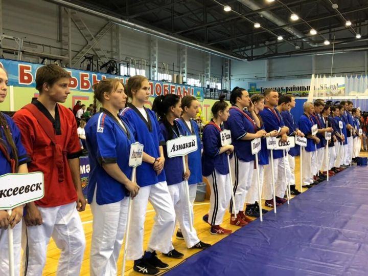 В спорткомплексе «Биектау» торжественно открыли Чемпионат Республики Татарстан по борьбе на поясах