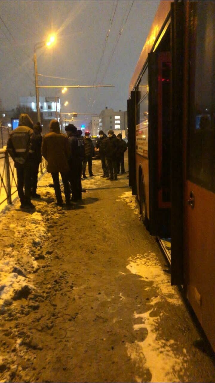 «Я ее не толкал»: свидетель о подробностях гибели девушки под колесами автобуса в Казани