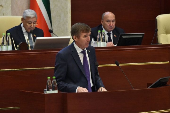 «Дойти до японских иен»: депутаты Татарстана приняли бюджет в первом чтении