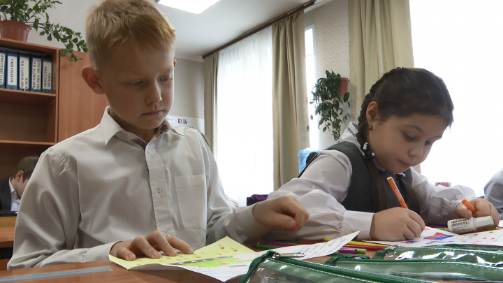 Первая партия детских писем отправится солдатам в госпиталь Донецкой области