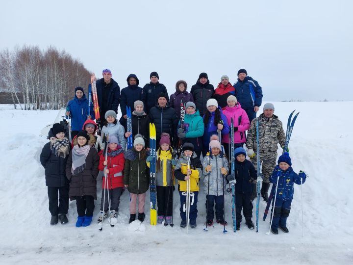 В деревне Малый Рясь прошли лыжные соревнования «Лыжня 2022»