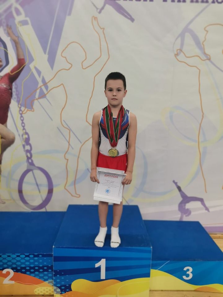 Семь медалей завоевал 10-летний Рамазан Миннебаев из села Высокая Гора