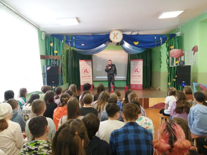 Сотрудники МЧС посетили детский оздоровительный лагерь «Костёр»