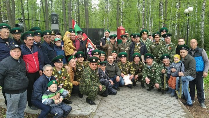 В парке Победы сегодня собрались высокогорские ветераны пограничных войск
