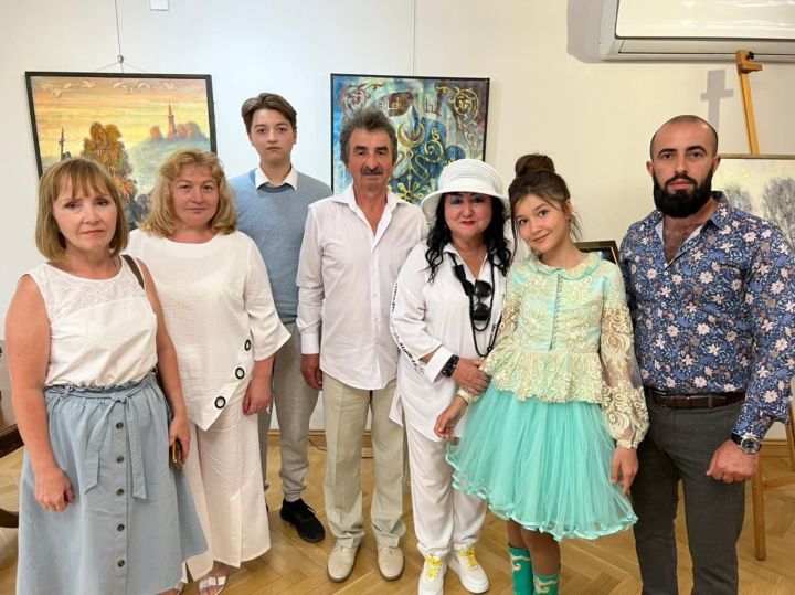 Амелия Феофанова выступила на открытии выставки татарского художника
