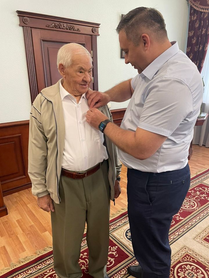 Анвар Файзуллин — почетный гражданин Высокогорского района