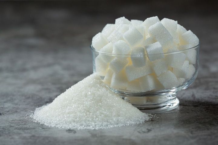 Диетолог рассказала о последствиях резкого отказа от сахара