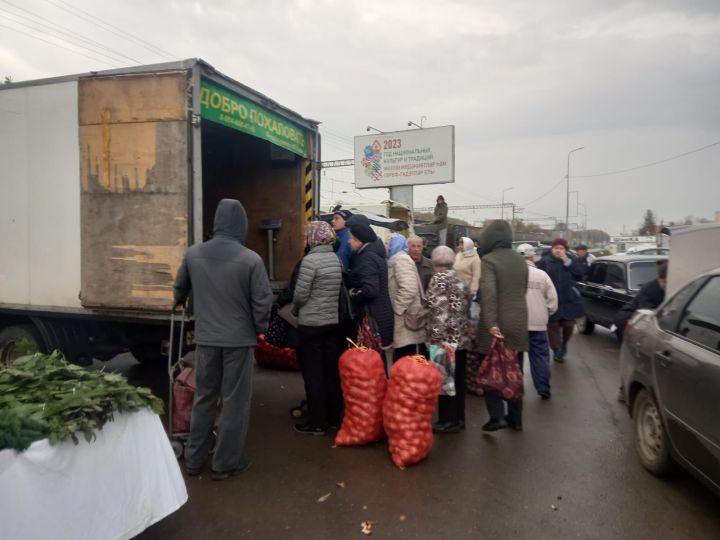 Сегодня в Высокогорском районе прошла сельскохозяйственная ярмарка