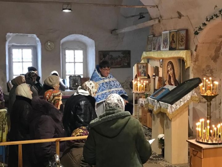 Сегодня прошла Божественная Литургия в храме Вознесения Господня