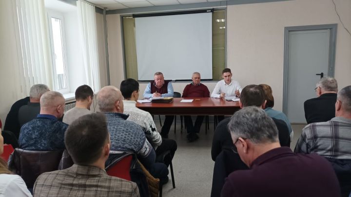 В Высокогорском районе прошла встреча с пчеловодами