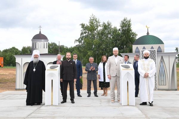 Рустам Минниханов дал старт строительству духовного комплекса на территории ДРКБ