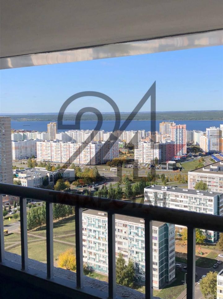 В Челнах школьница выпала с 26-го этажа и разбилась насмерть