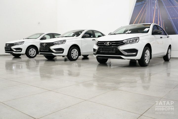 В Казани показали автомобили, которые будут разыграны на выборах