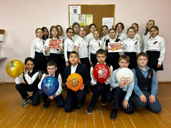 Учащиеся Высокогорской школы №3 принимают участие в майских акциях