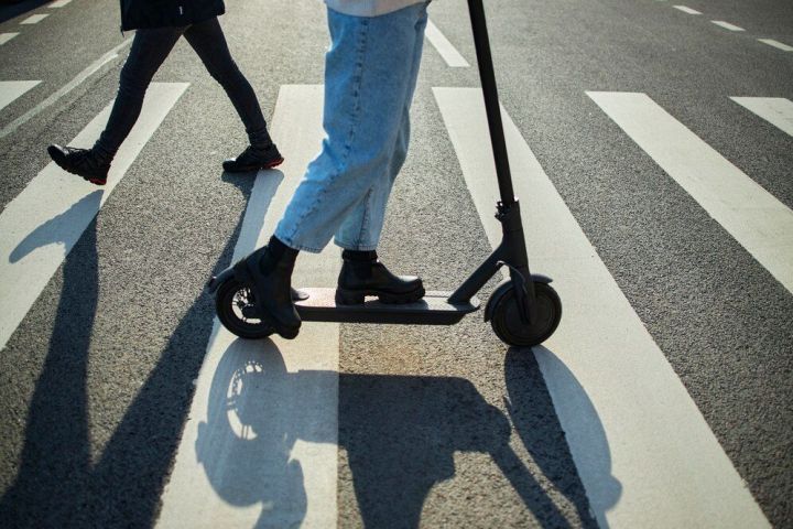 Увеличены штрафы за нарушения езды на электросамокатах