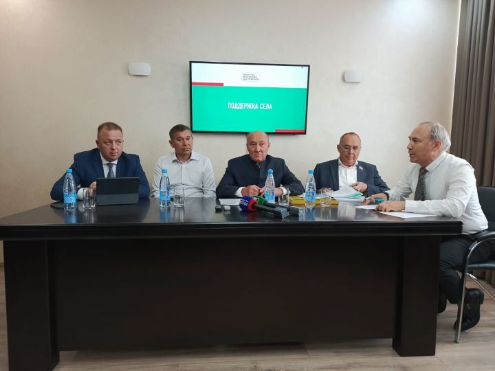 Руководство республики посетили «Елмай»