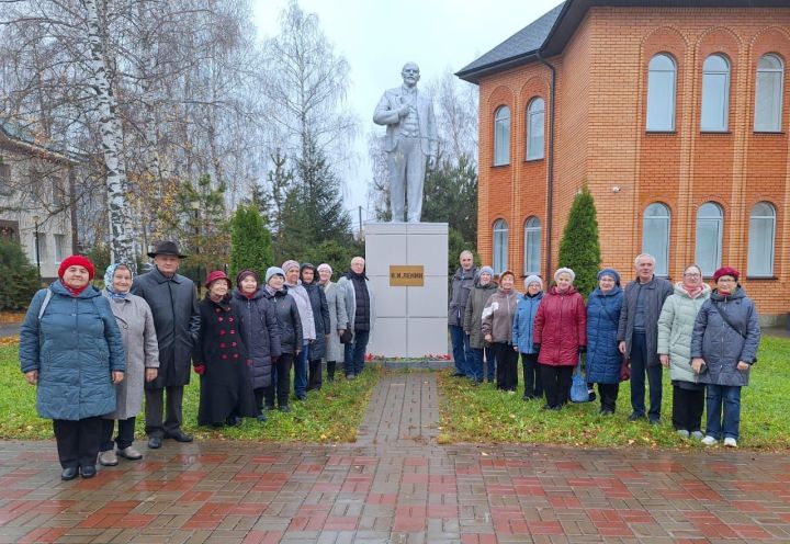 Сегодня прошел митинг ко дню Революции
