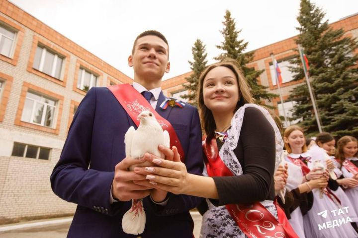 Грандиозный праздник для выпускников Казани