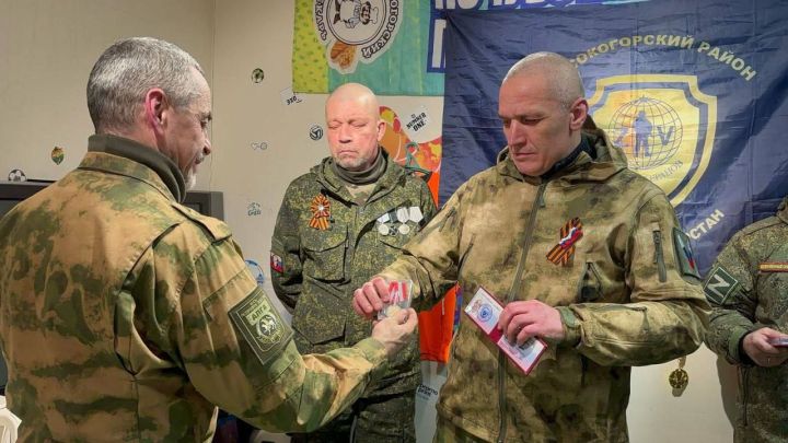 Глава Высокогорского района поздравил ветеранов с Днём боевых действий