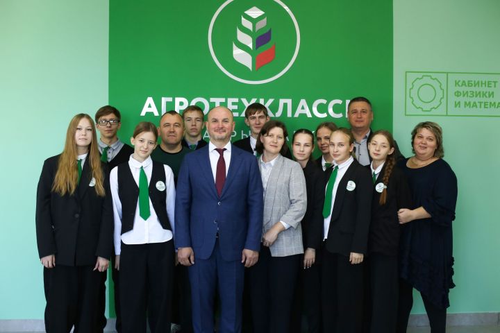 Сегодня в Зиреклинском лицее открылись современные агротехнологические классы