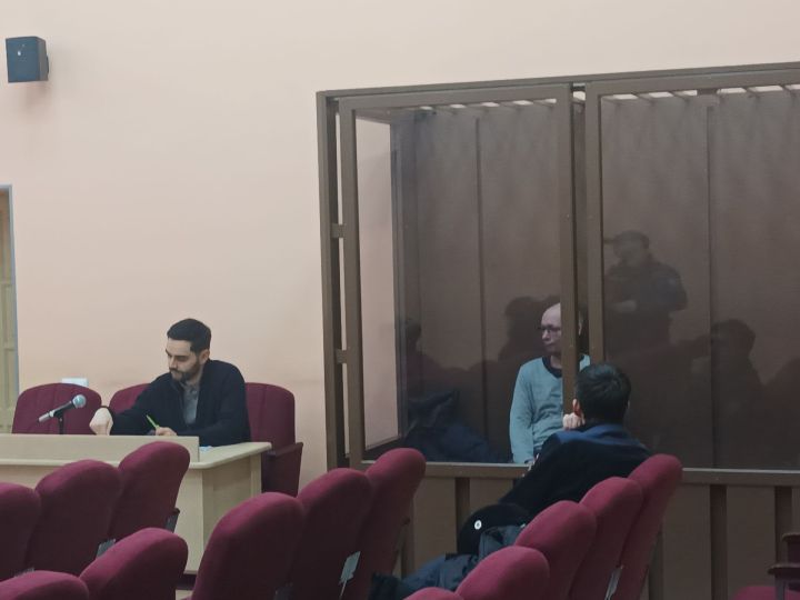 В Высокогорском районе отчим ответит в суде за попытку зарезать падчерицу