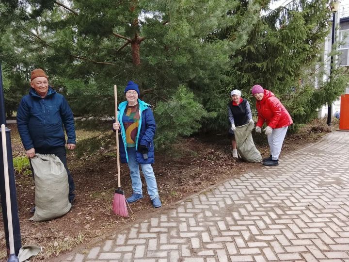 Сегодня Высокогорский район вышел на большой субботник