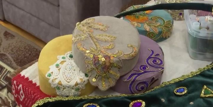Татарский калфак: как Гульчачак Галлямова создаёт свои шедевры