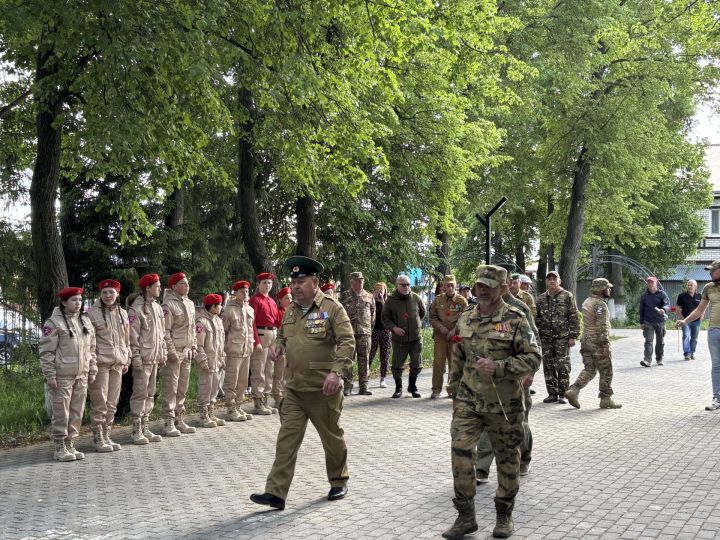 В Высокогорском районе прошел автопробег ретроавтомобилей с ветеранами (фото)