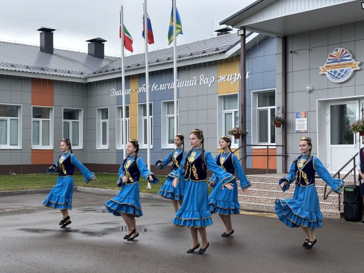 В Алатской школе прошел мастер-класс с агрономом Харисом Камалеевым