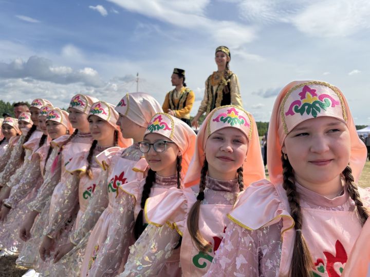 Сабантуй-2026 в Усадах официально открылся с театрализованного представления