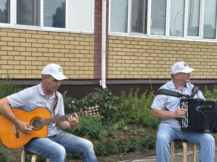 В поселке Дачное открыли обновленный двор по программе «Наш двор»