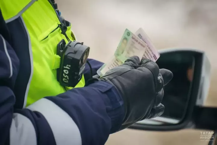 МВД предложило останавливать экзамен на права за использование телефона