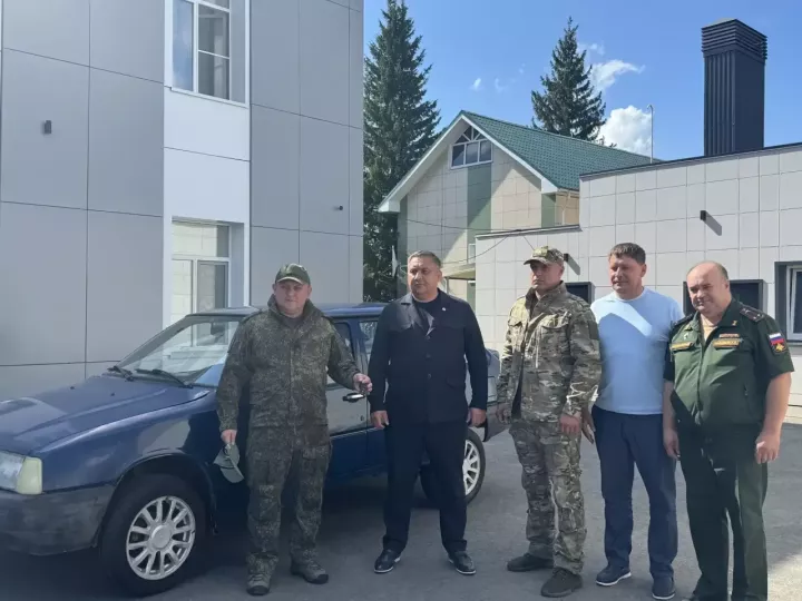 Из Высокогорского района в зону СВО передали очередной автомобиль
