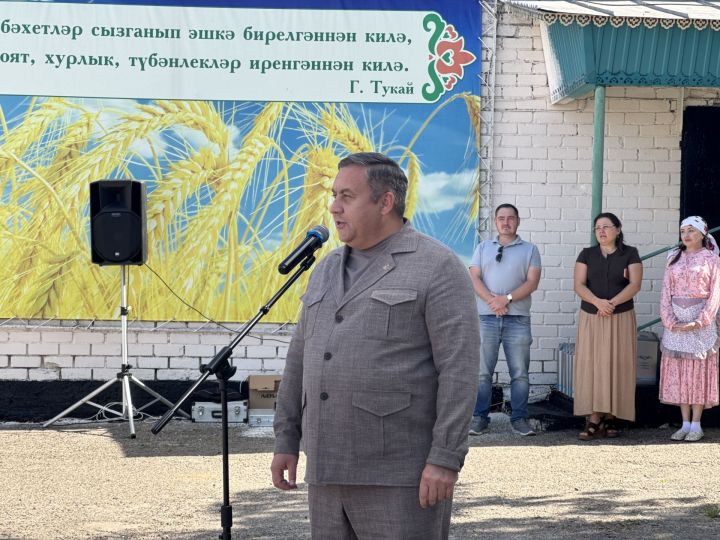 «Красный обоз» с зерном нового урожая отправился на элеватор