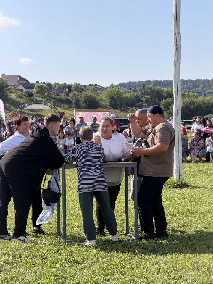 Праздник в честь Дня строителя проходит в посёлке Куркачи