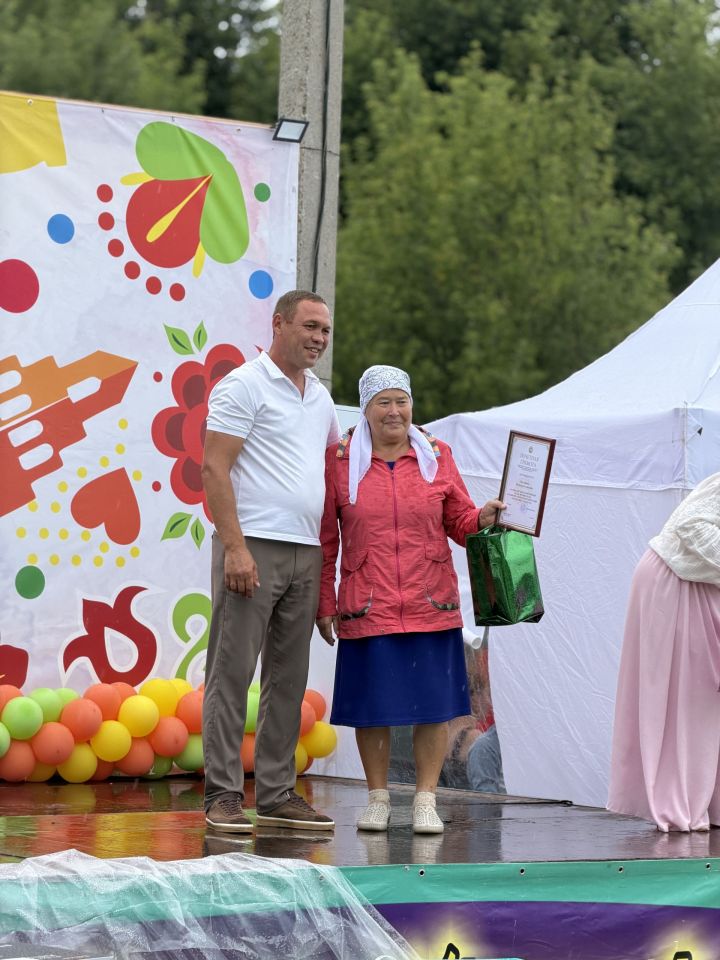 Праздник в честь Дня строителя проходит в посёлке Куркачи