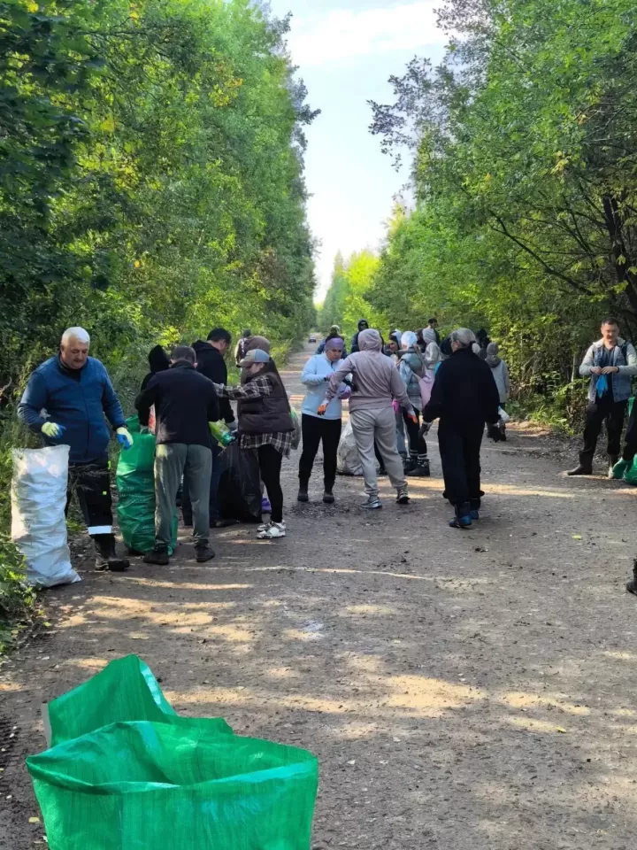 Участники «Чистября» собрали более 20 мешков мусора в Высокогорском районе