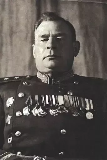 Путь Героя Советского Союза Алексея Ахманова