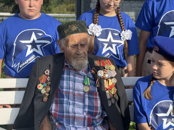 Житель Ямашурминского поселения Рашит Ибрагимов отметил 100-летие