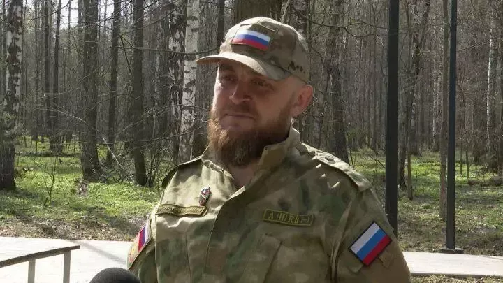Доброволец Иван Хомяков прошёл ад и сейчас поёт правду о войне