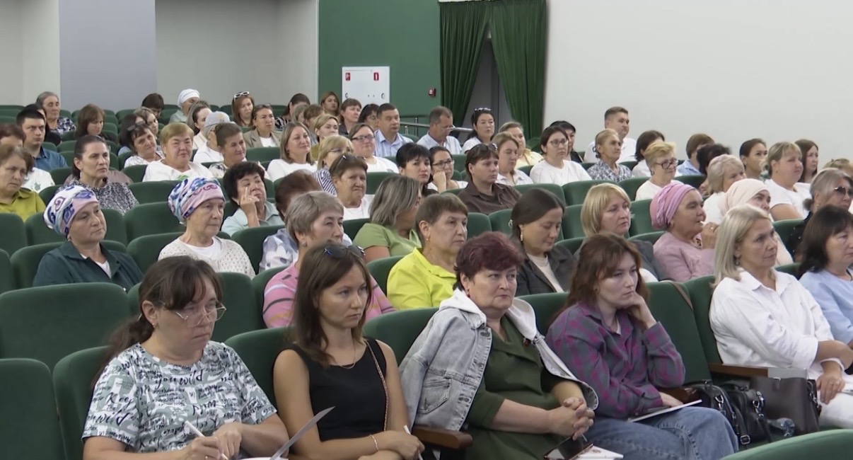 Обучение перед выборами в Бирюлях.