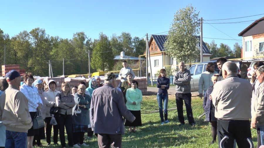 Осуществляется в городских сельских поселениях. Сход граждан в сельском поселении. Собрание жителей сельского поселения. Сход жителей сельского поселения. Сельские сходы граждан в сельских поселениях.