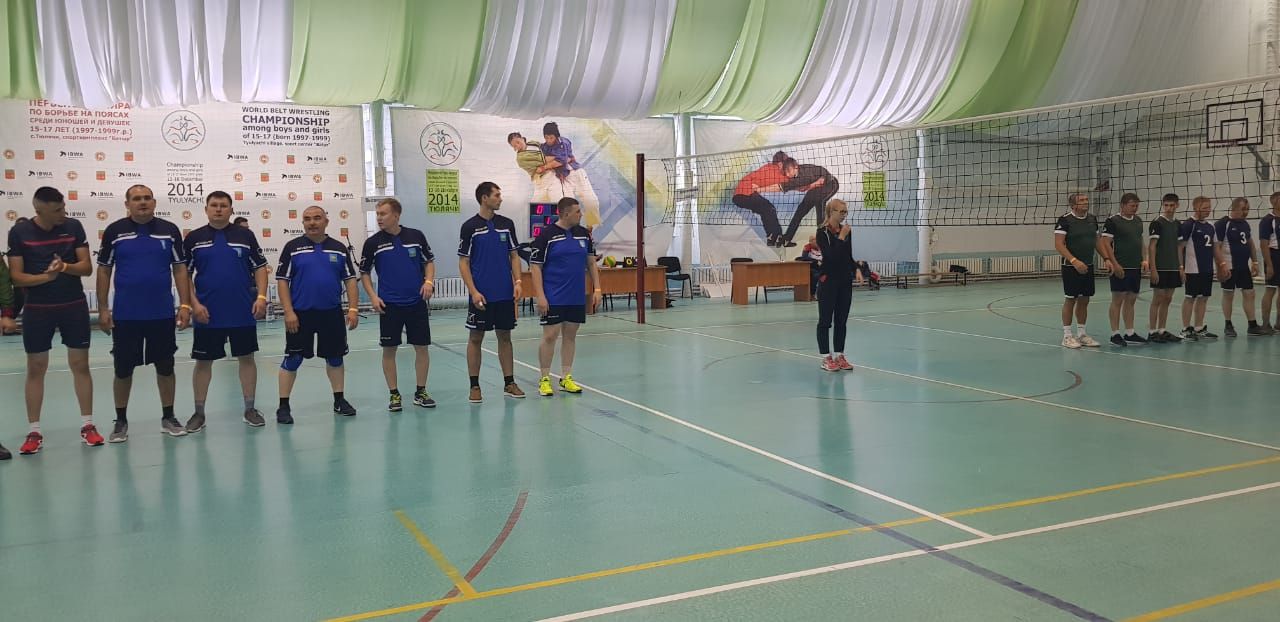 Команда Высокогорского района выиграла соревнования по волейболу