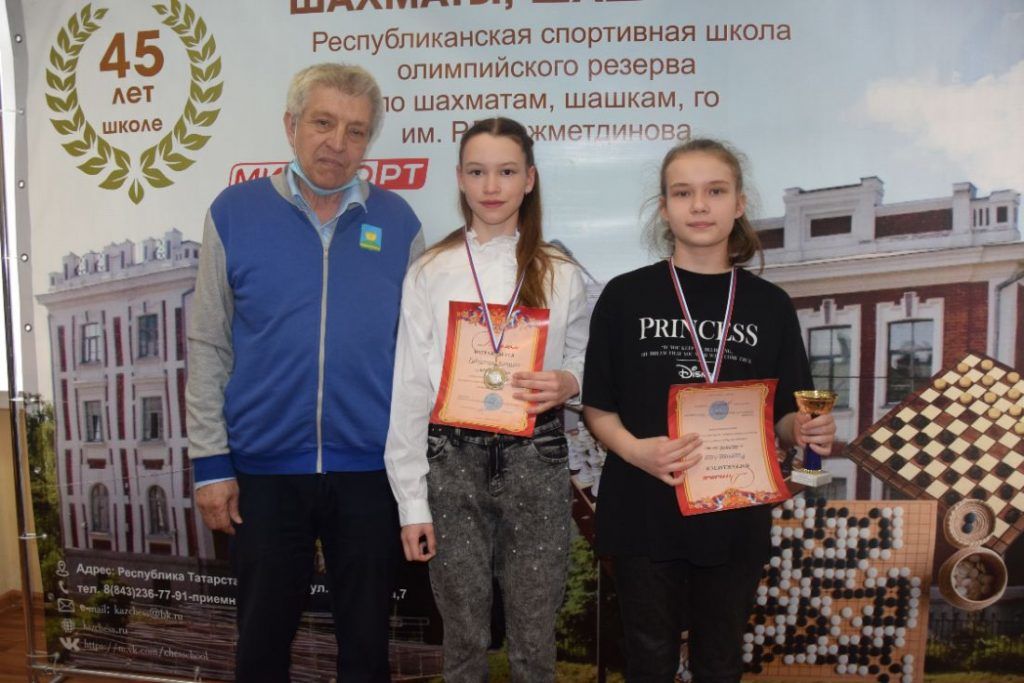 8 высокогорских детей заняли призовые места в республиканских соревнования по международным шашкам